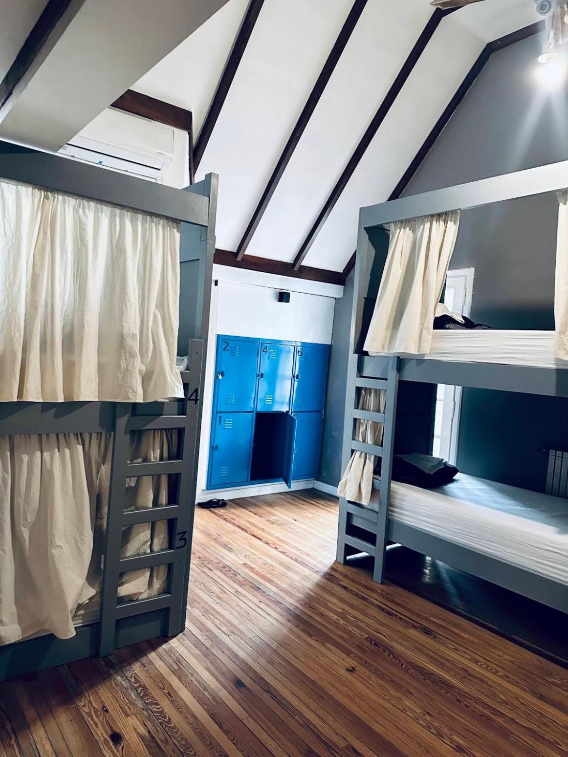 Gorilla Hostal